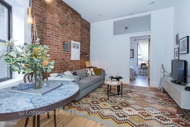 Building Photo - 1 br, 1 bath  - 230 E 83rd St