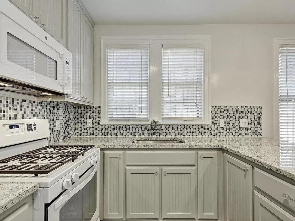 Foto principal - 3202 Beanna St