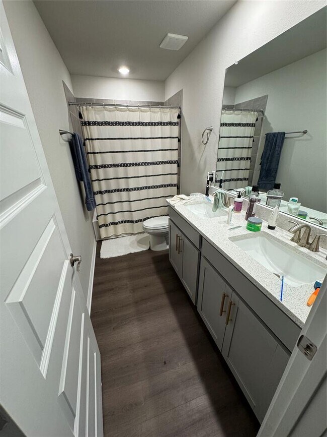 Foto del edificio - 429 El Capitan Lp