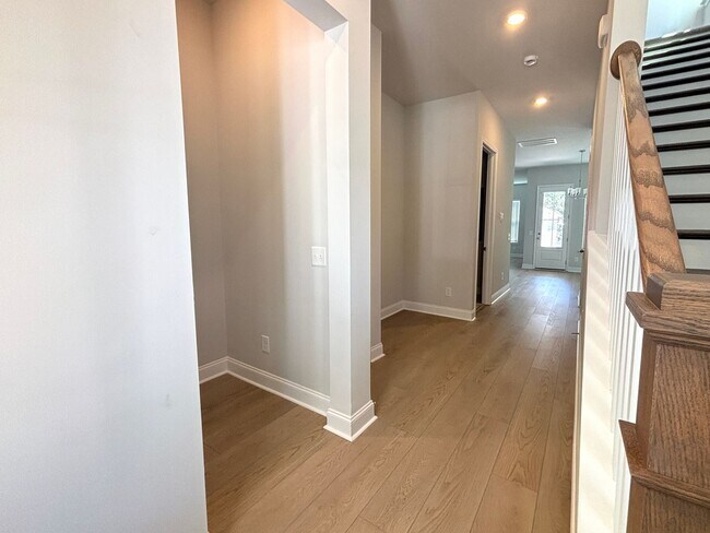 Foto del edificio - Beautiful 4-Bed Home in Limehouse Village ...