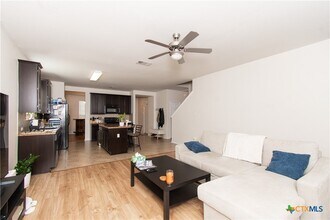 Building Photo - 303 Gemini Ln