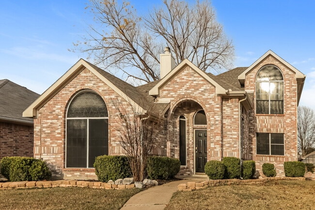 Building Photo - 2840 Helen Ln