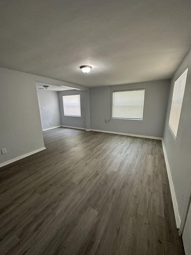 Photo - 9050 7th Ave House