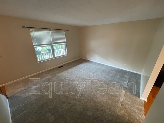 Foto del edificio - 3054 Granny Smith Ln
