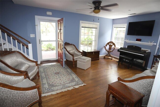 Foto del edificio - 4912 Bellaire Blvd