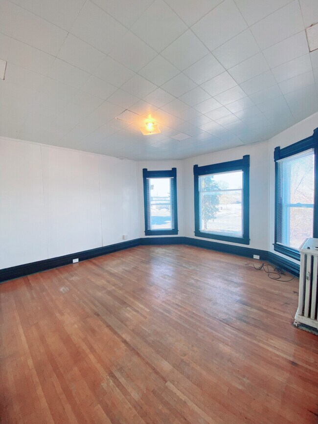 Foto del edificio - 224 West Carrol