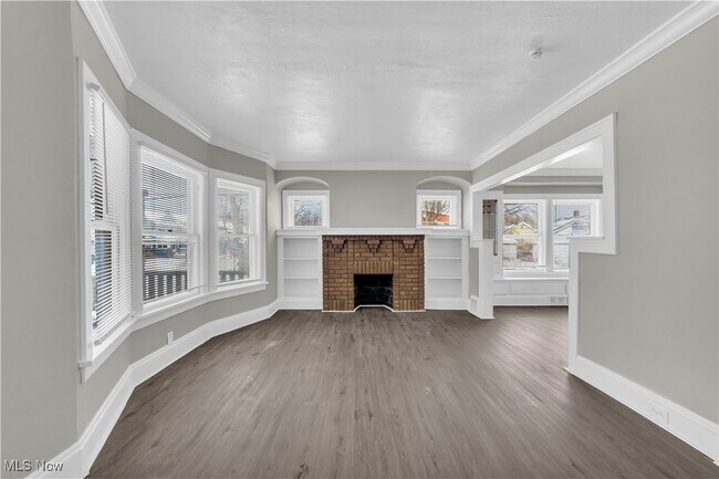 Foto del edificio - 3219 W 116th St