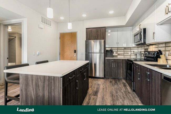 Foto del edificio - 3400 Potomac Ave