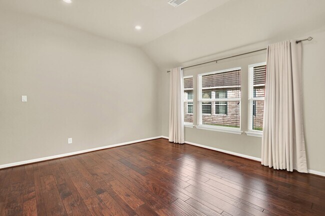Foto del edificio - 9226 Fernwillow Dr