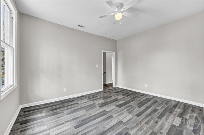 Foto del edificio - 846 E 37th St