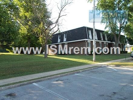 Building Photo - Colonial Village Apartments