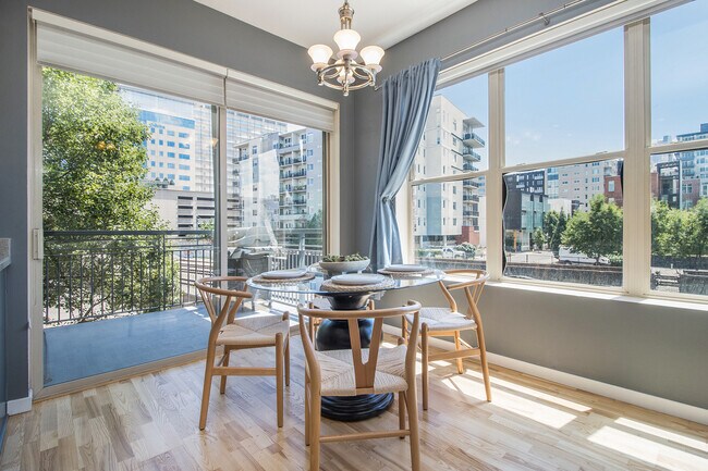 Foto del edificio - 1440 Little Raven St