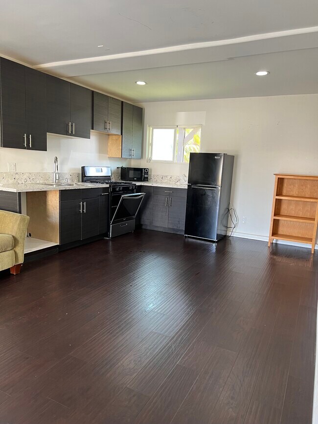 Kitchen Area - 1875 Lemon Ave