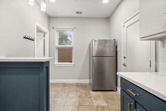 Building Photo - 1112 Andrews St