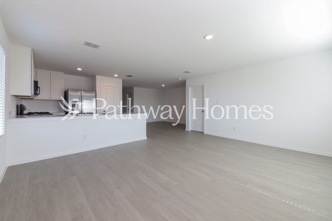 Building Photo - 11316 Rodeo Dr