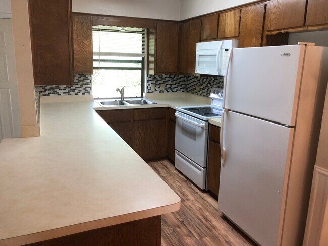 Foto del edificio - 313 Shady Grove Dr