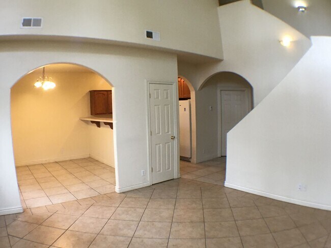 Building Photo - Nice 4 bedroom home in Rio Homes -- Curren...