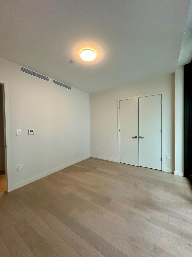 Foto del edificio - 131-02 40th Rd
