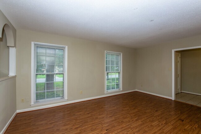 Building Photo - 6300 Clearwater Dr