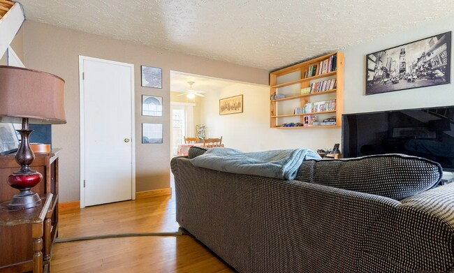 Building Photo - 2 Bed, 1.5 Bath in Bellingham!