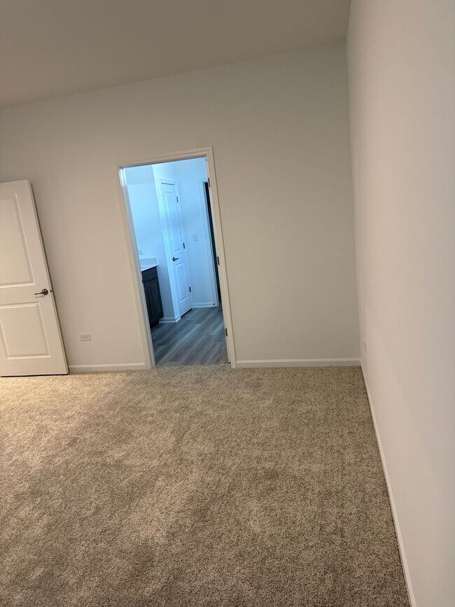 Foto del edificio - 7603 Honeysuckle Ln