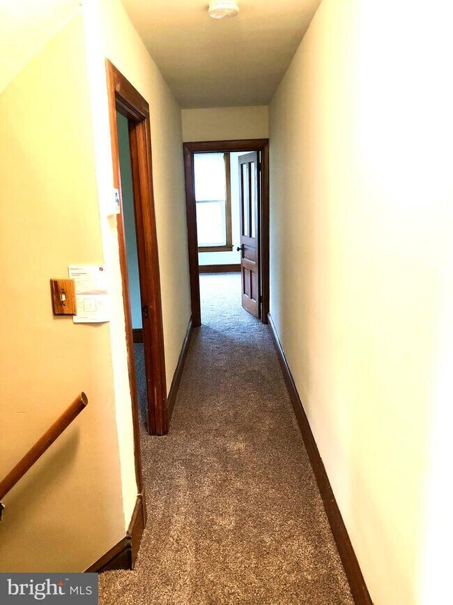 Foto del edificio - 217 N Allison St