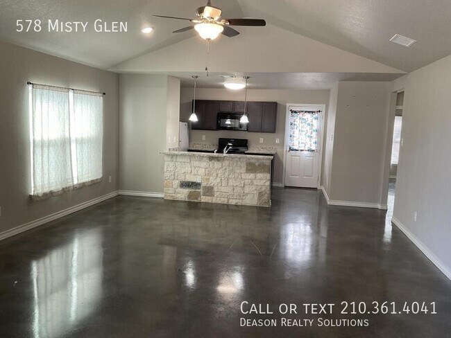 Foto del edificio - 578 Misty Glen-