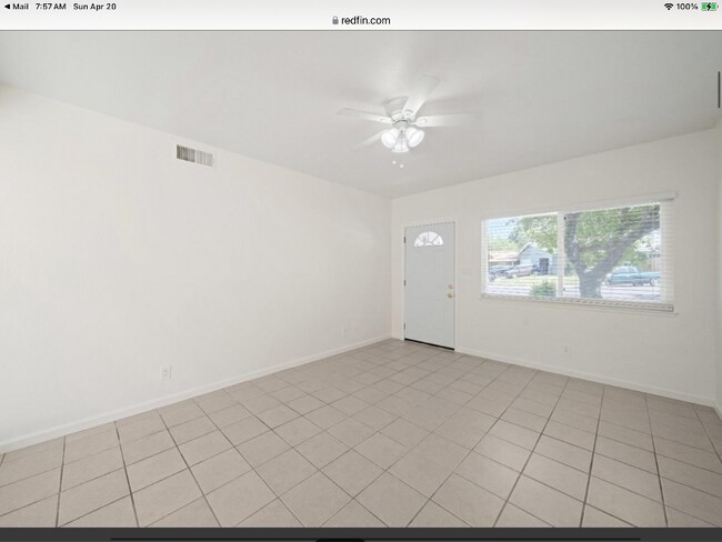 Building Photo - 3115 Manand St