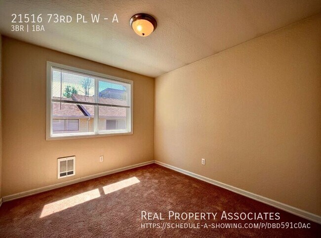 Building Photo - 21516 73rd Pl W