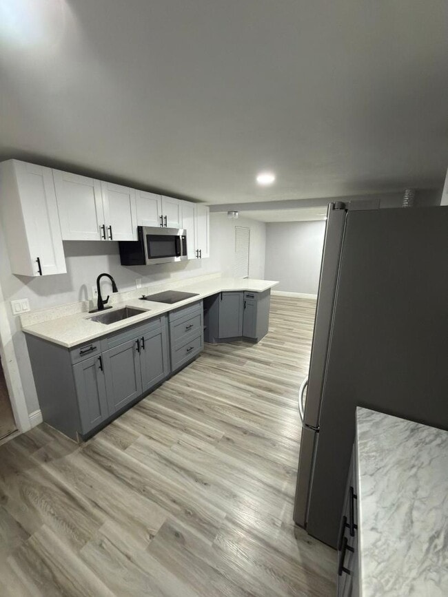 Building Photo - 1100 Beverly Ave NW