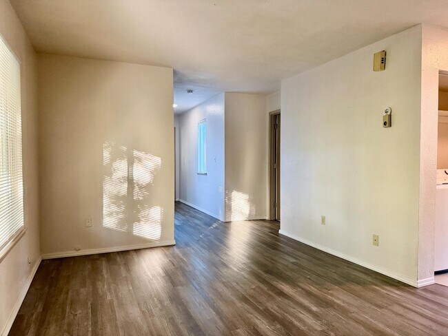 Foto del edificio - 505 NW D St