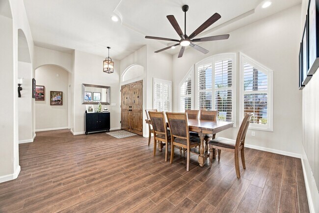 Foto del edificio - 14728 Redwood Springs Dr