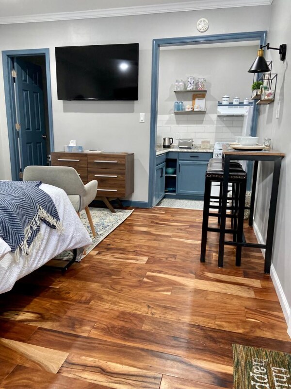 Foto del edificio - 102 Meadow Run Ln