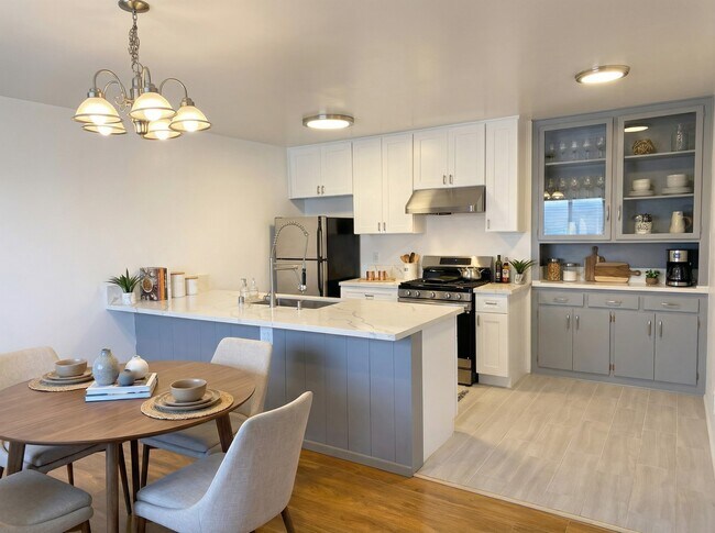 Foto del edificio - 325 E Stocker St