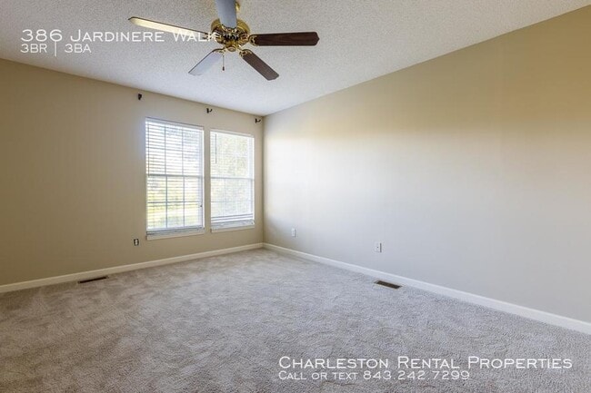 Building Photo - 386 Jardinere Walk