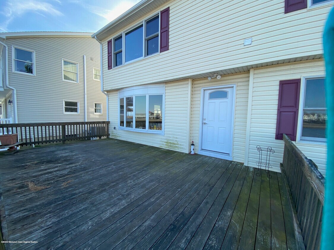 40 East End Ave Unit 1, AvonbytheSea, NJ 07717 Apartment for Rent