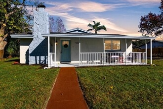 Building Photo - 11416 Pine Forest Dr