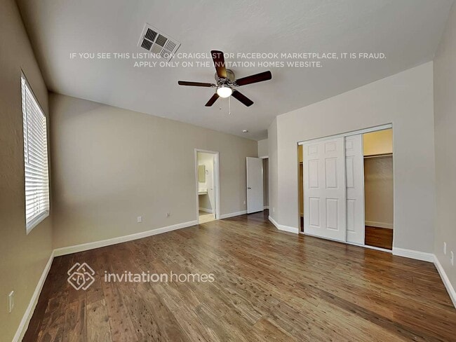 Foto del edificio - 686 E Colt Ct