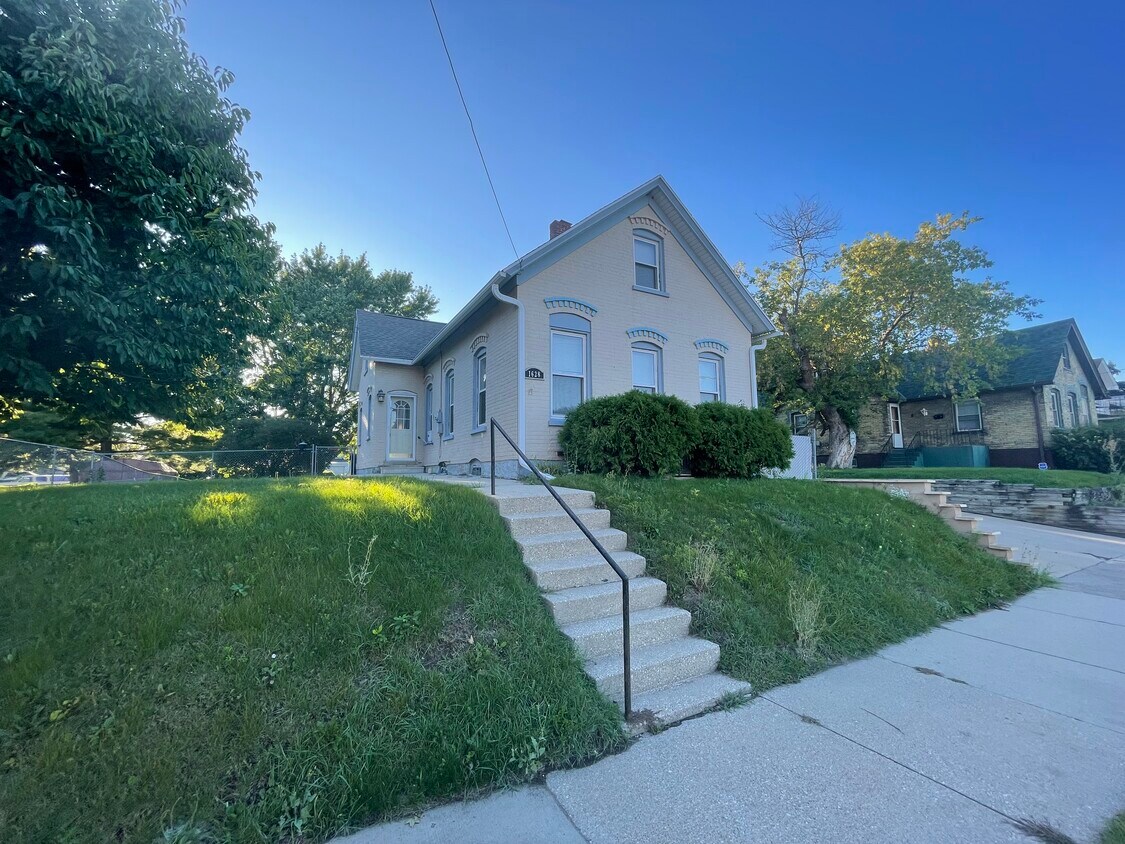 1628 Lasalle St, Racine, WI 53402 House Rental in Racine, WI