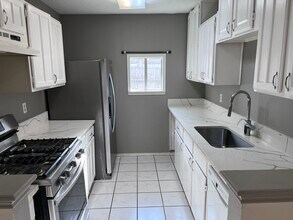 Building Photo - 15811 Beechnut St