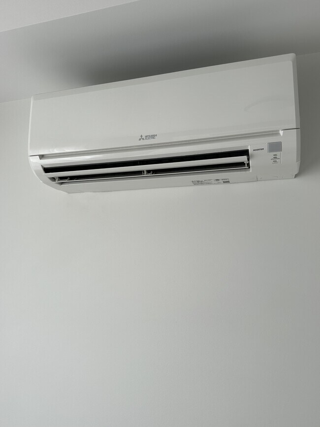 Building Photo - 20144-20186 86 Ave