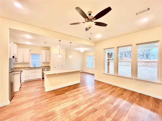 Foto del edificio - 2109 Bluebonnet Ave