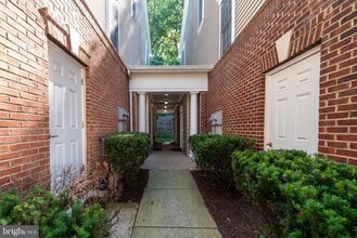 Building Photo - 7117 Mason Grove Ct