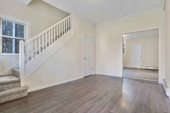 Foto del edificio - 62 W 8th St