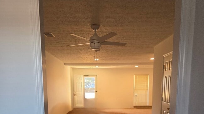 Building Photo - 905 Park Pl NE