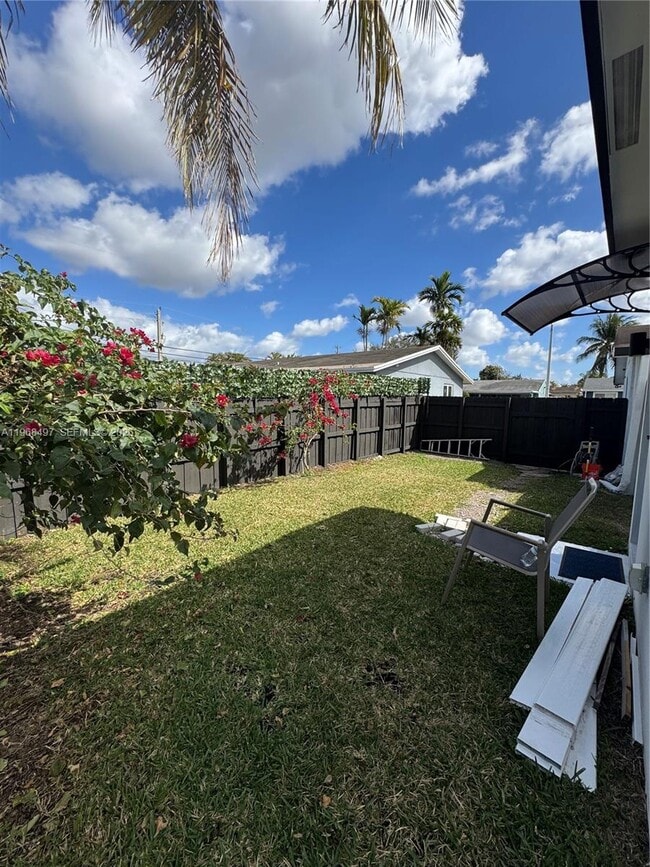 Foto del edificio - 1710 SW 99th Terrace