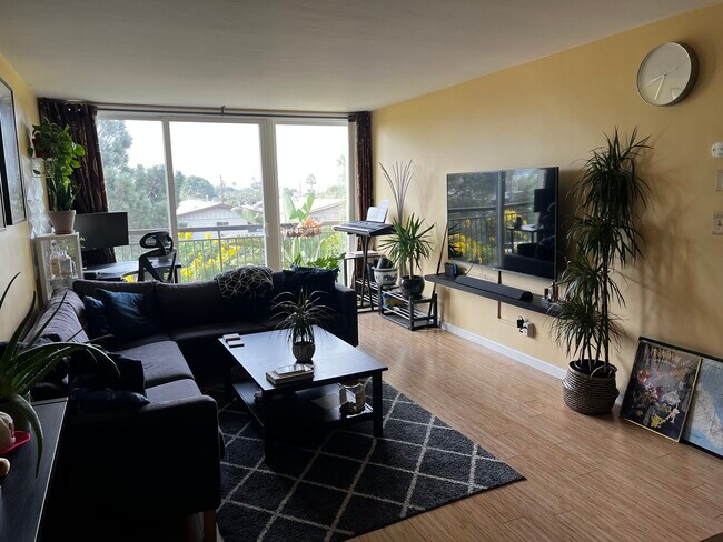 Foto del edificio - 2266 Grand Ave