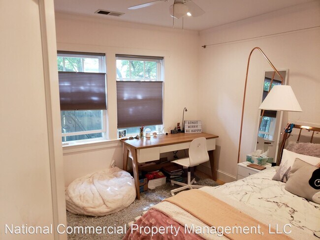 Foto del edificio - 3 br, 2 bath House - 258 Grand Street