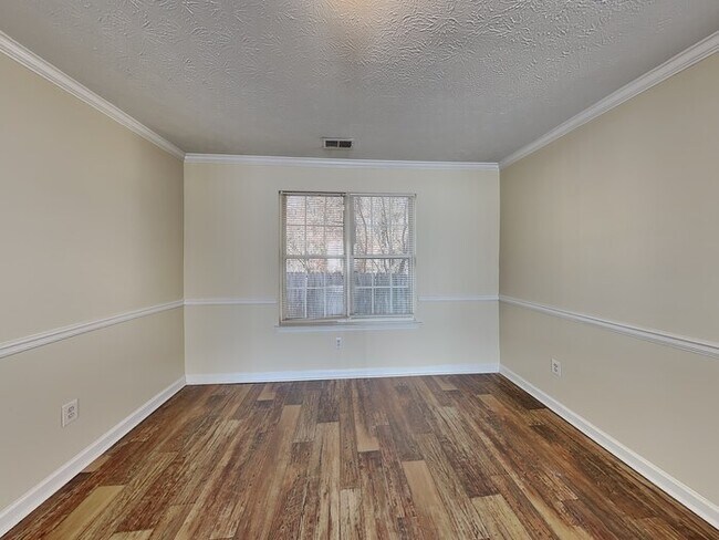 Foto del edificio - 2770 Field Spring Dr