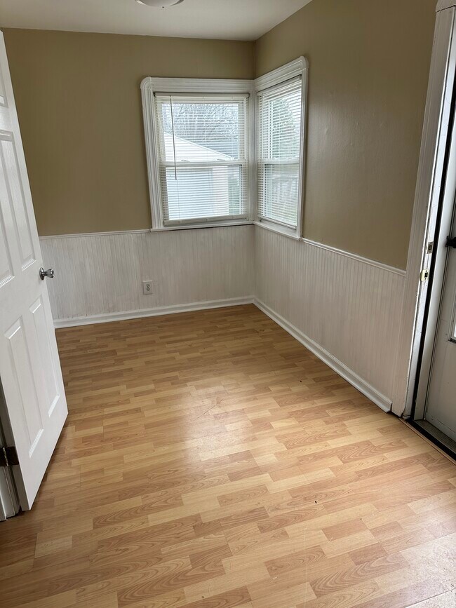 Comedor - 1257 Hammel St